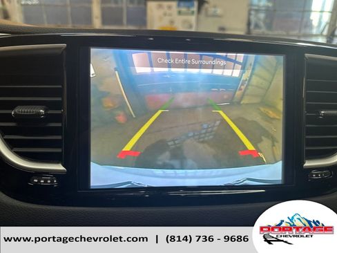 Used 2024 Chrysler Pacifica Touring-L FWD image 22