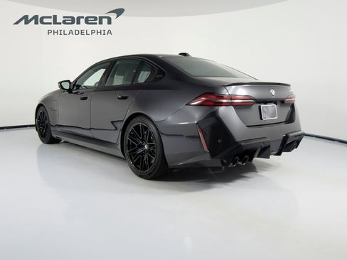 Used 2025 BMW M5 w/ Carbon Package AWD/4WD image 7