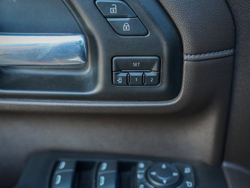 Used 2020 GMC Sierra 2500 Denali w/ Denali Ultimate Package image 17