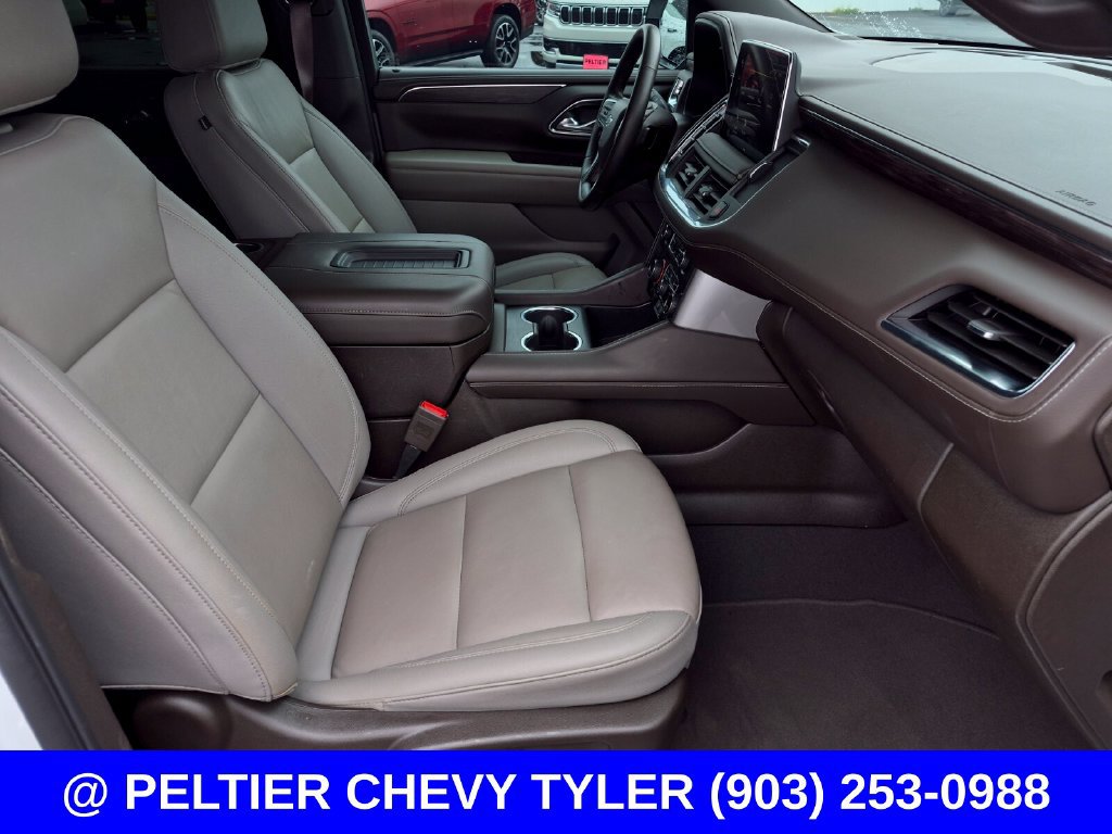 Used 2024 Chevrolet Tahoe Z71 w/ Luxury Package AWD/4WD image 11