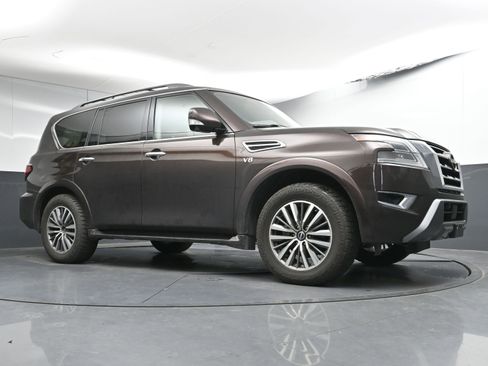 Used 2021 Nissan Armada SL w/ Captain's Chairs Package image 29