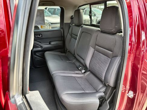 Used 2024 Nissan Frontier SV w/ SV Convenience Package RWD image 21