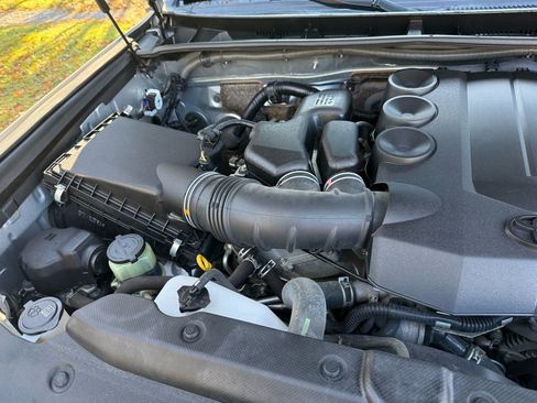 Used 2019 Toyota 4Runner SR5 image 41