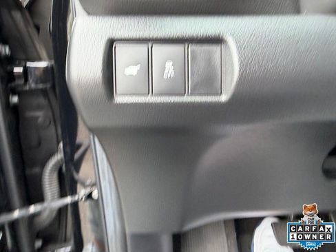 Used 2024 Honda Pilot Touring image 11