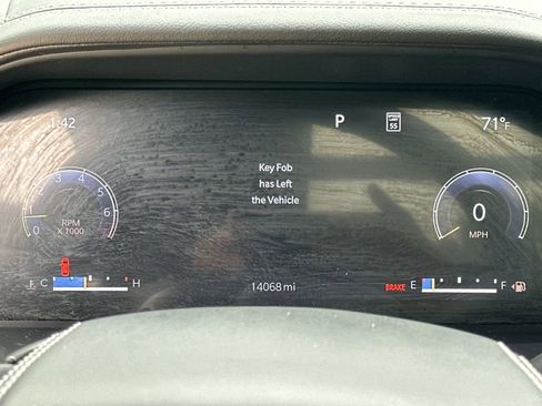 Used 2023 Jeep Grand Cherokee Overland RWD image 28