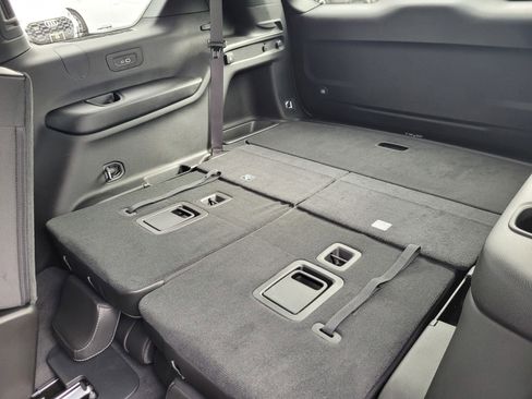 New 2025 Jeep Grand Cherokee L Limited w/ Luxury Tech Group II image 9