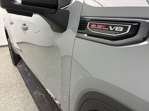 Used 2024 GMC Sierra 1500 AT4 w/ Technology Package AWD/4WD image 16