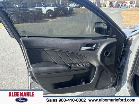 Used 2023 Dodge Charger R/T w/ Blacktop Package image 12