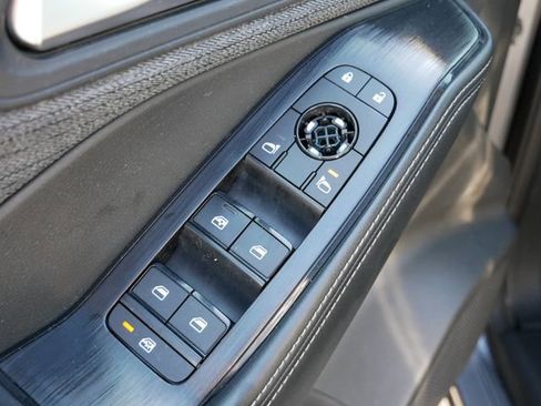 Used 2023 Nissan Rogue SV image 17