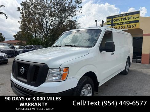 Used 2021 Nissan NV 2500 SV image 1
