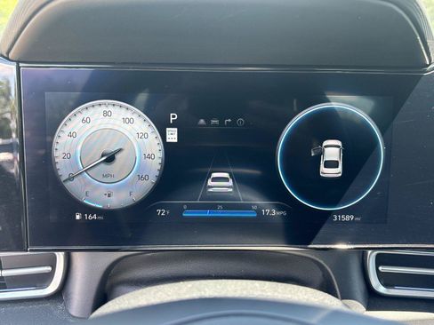 Used 2025 Hyundai Elantra SEL FWD image 21
