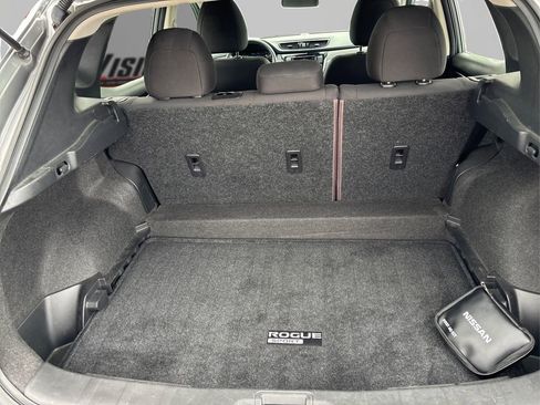 Used 2021 Nissan Rogue Sport S image 11