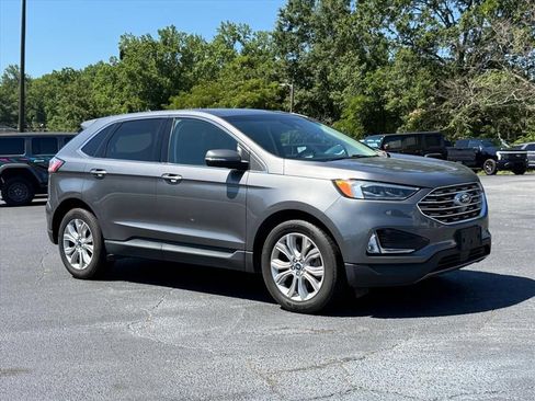 Certified 2022 Ford Edge Titanium w/ Equipment Group 301A AWD/4WD image 2