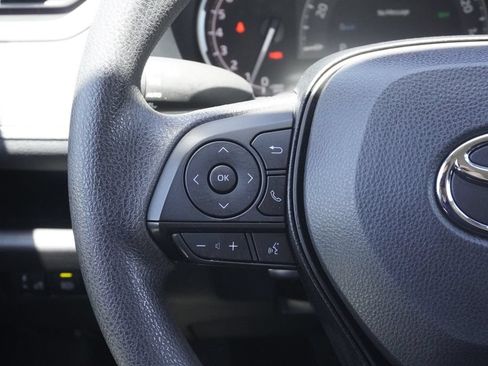 Used 2025 Toyota RAV4 XLE AWD/4WD image 12