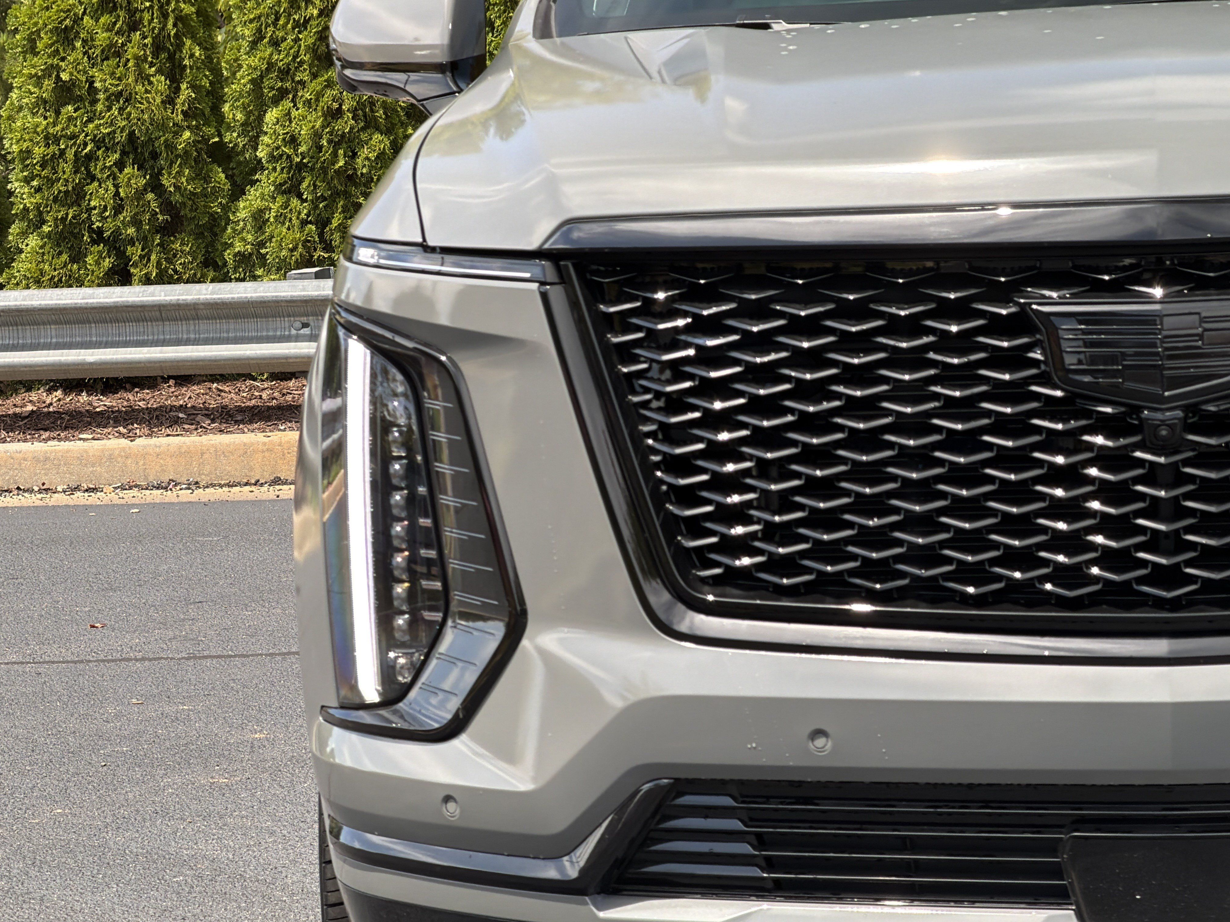 Used 2026 Cadillac Escalade Platinum Sport w/ LPO, Floor Liner Package AWD/4WD image 19