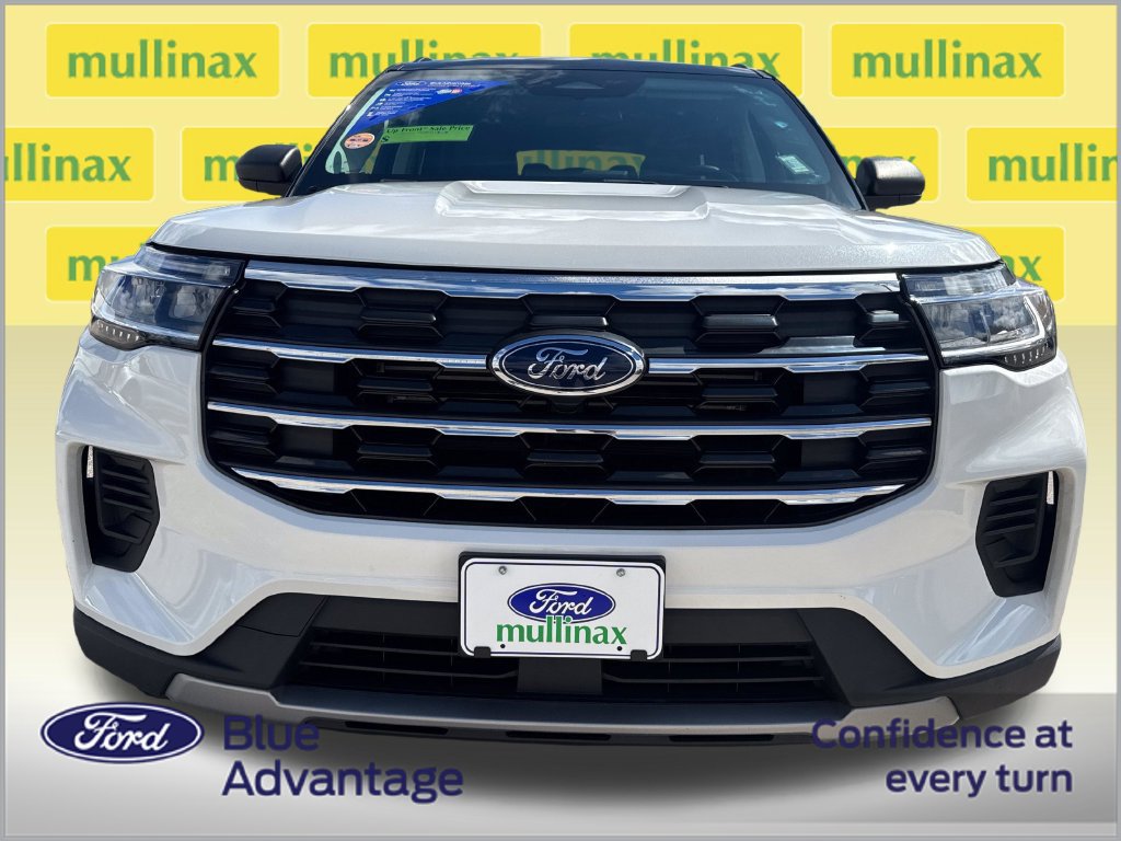 Used 2025 Ford Explorer Active RWD image 11