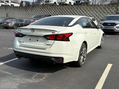 Used 2023 Nissan Altima 2.0 SR image 5
