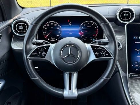 Used 2024 Mercedes-Benz GLC 300 4MATIC image 13