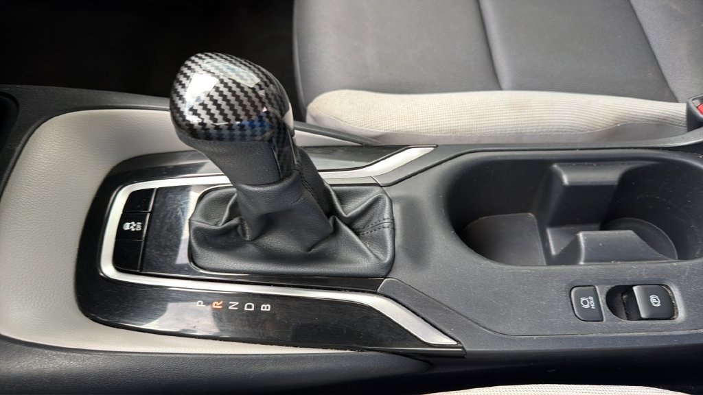 Used 2025 Toyota Corolla LE FWD image 16