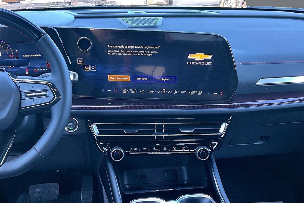 New 2027 Chevrolet Traverse RS w/ LPO, Floor Liner Package FWD image 6