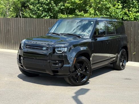 New 2026 Land Rover Defender 110 X-Dynamic SE AWD/4WD image 1