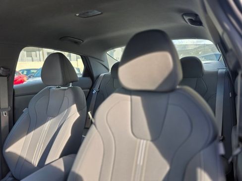 Certified 2025 Hyundai Elantra Sport image 12