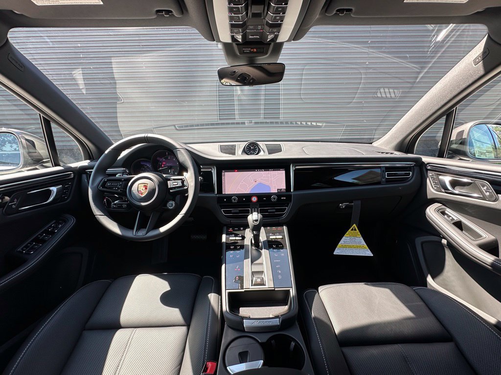 Used 2026 Porsche Macan Turbo AWD/4WD image 6