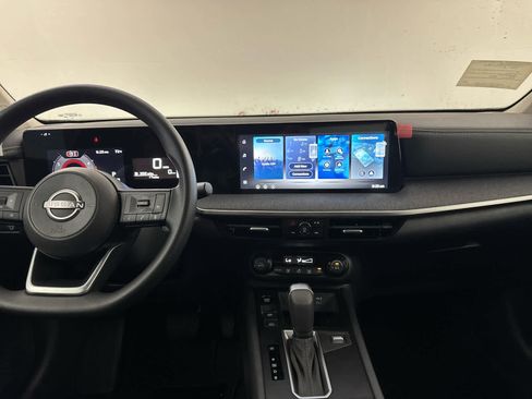 New 2026 Nissan Kicks SV image 13