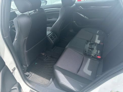 Used 2019 Honda Accord Sport image 7