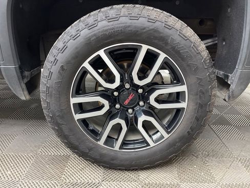 Used 2022 GMC Sierra 1500 AT4 w/ AT4 Preferred Package AWD/4WD image 29