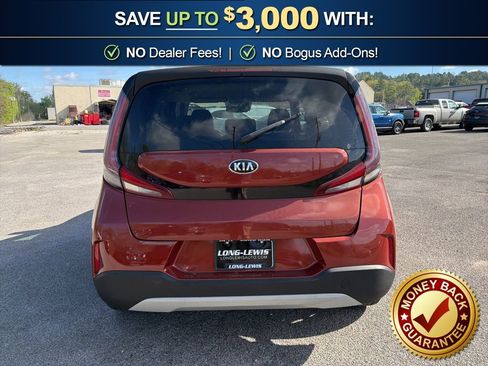 Used 2023 Kia Soul LX w/ LX Technology Package image 7