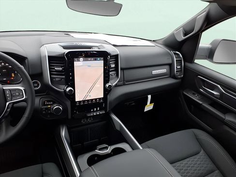 New 2026 RAM 1500 Big Horn AWD/4WD image 14