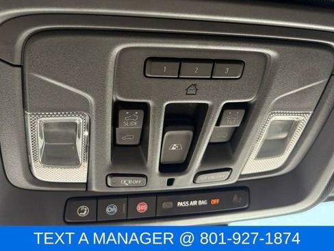 Used 2025 GMC Sierra 3500 AT4 w/ AT4 Premium Plus Package AWD/4WD image 31