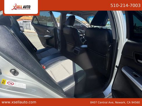 Used 2013 Toyota Camry SE w/ Convenience Pkg FWD image 10
