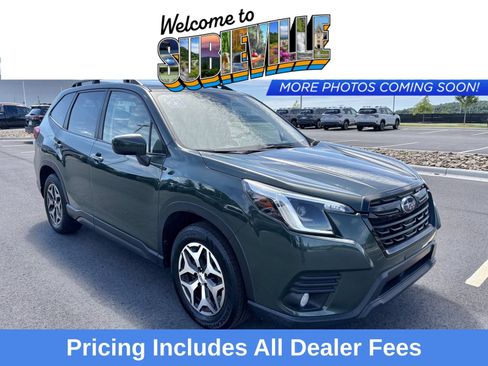 Used 2023 Subaru Forester Premium AWD/4WD image 1