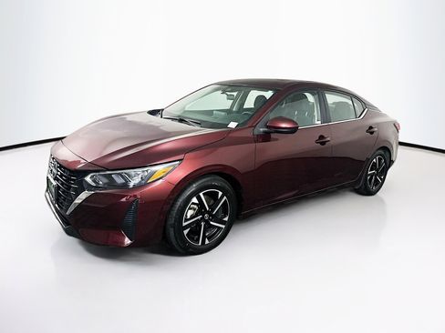 Used 2025 Nissan Sentra SV image 3