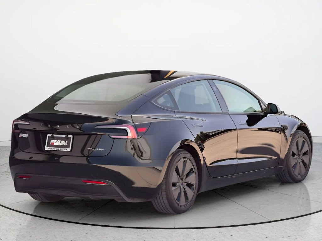 Used 2024 Tesla Model 3 Long Range AWD/4WD image 3