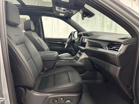 Used 2023 GMC Yukon XL Denali AWD/4WD image 62
