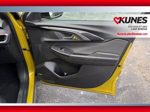 Used 2023 Chevrolet TrailBlazer RS w/ Sun and Liftgate Package FWD image 22
