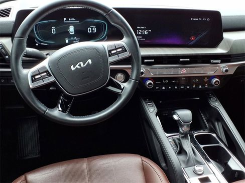 Used 2024 Kia Telluride EX image 13