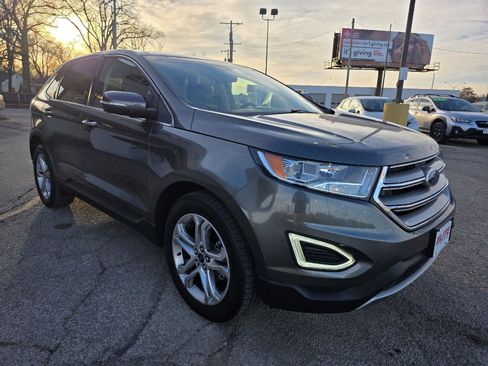 Used 2018 Ford Edge Titanium w/ Technology Package image 3