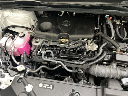 Used 2024 Toyota Sienna XLE image 27