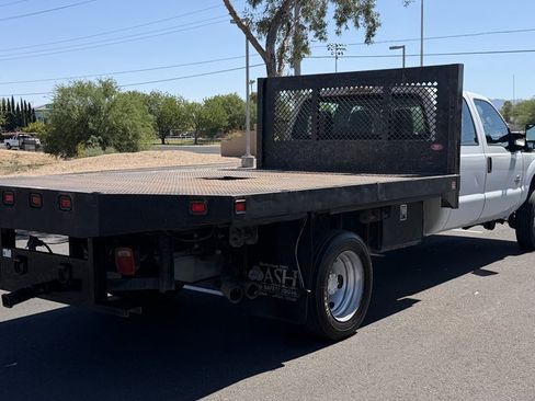 Used 2012 Ford F550 2WD Crew Cab Super Duty w/ Payload Upgrade Pkg image 5