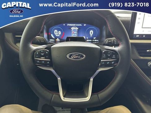 Certified 2025 Ford Explorer ST-Line w/ Premium Package image 33