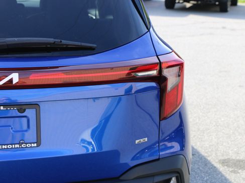 Used 2024 Kia Seltos LX image 7