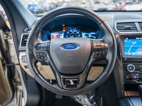Certified 2017 Ford Explorer XLT w/ Equipment Group 202A image 34