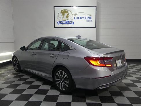 Used 2020 Honda Accord Touring image 11