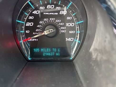 Used 2012 Ford Taurus SHO image 19