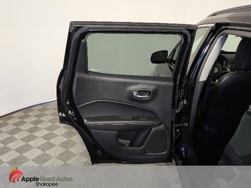 Used 2017 Jeep Compass Latitude w/ Popular Equipment Group AWD/4WD image 30