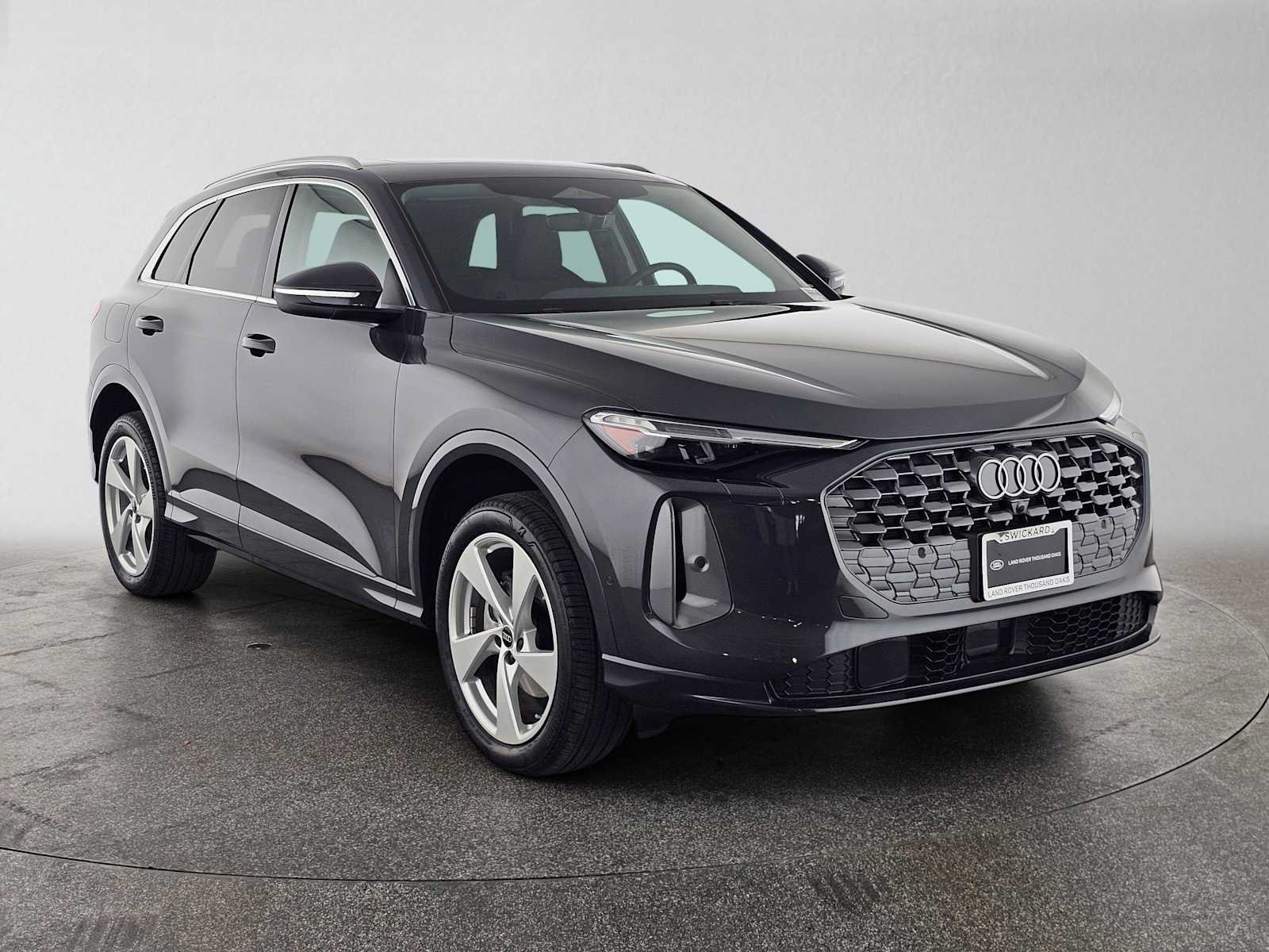 Used 2025 Audi Q5 Premium Plus w/ Premium Plus AWD/4WD image 7